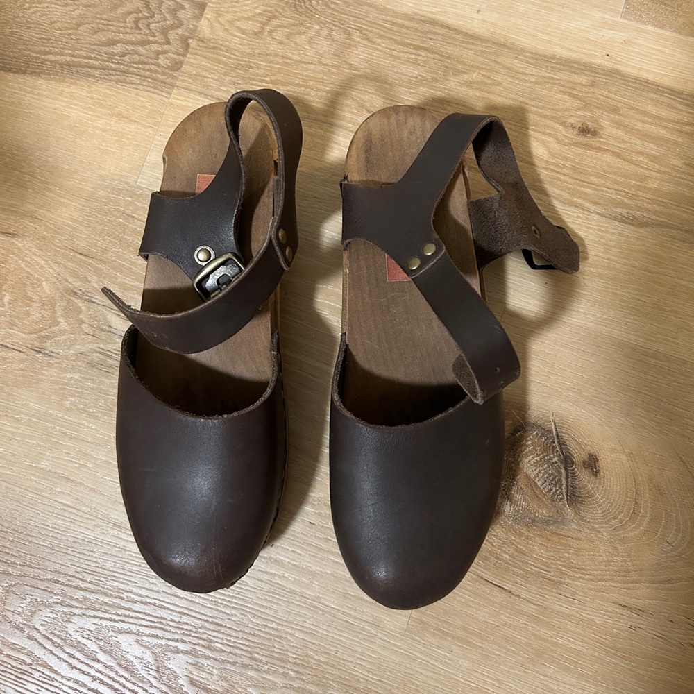 Women's Wooden Clog Sandal  38